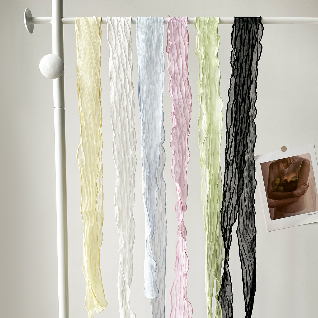 Fresh Summer Crinkled Chiffon  - Ascot Neck Scarf recensie en prijs