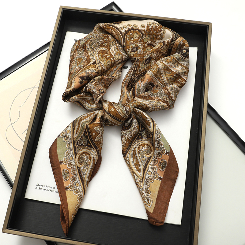 Bohemian Style Print Luxury Br - Silk Neck Scarf recensie en prijs