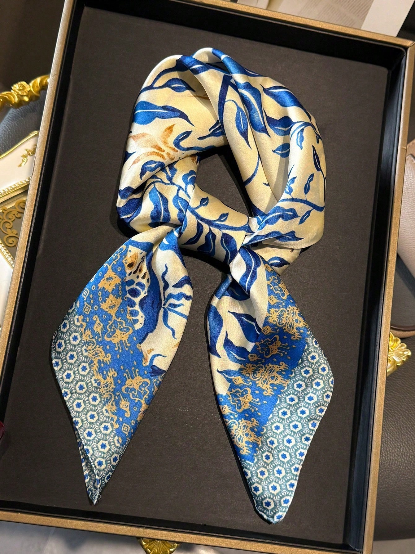 Luxury Brand Bohemia Print Squ - Silk Neck Scarf recensie en prijs