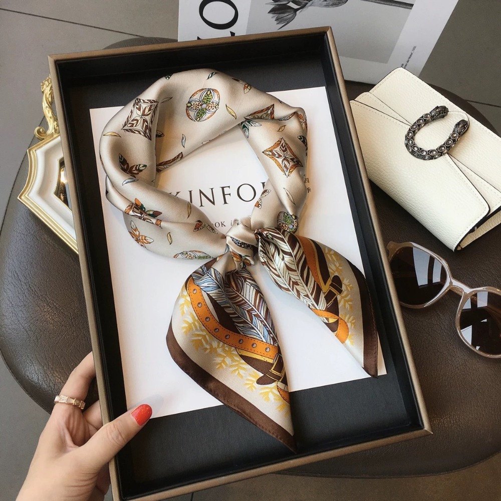 Fashion Satin Square Scarf for - Ascot Neck Scarf recensie en prijs