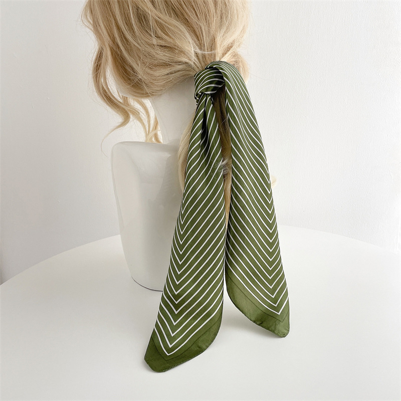Luxury Stripe Silk Square Scar - Silk Tie Striped recensie en prijs