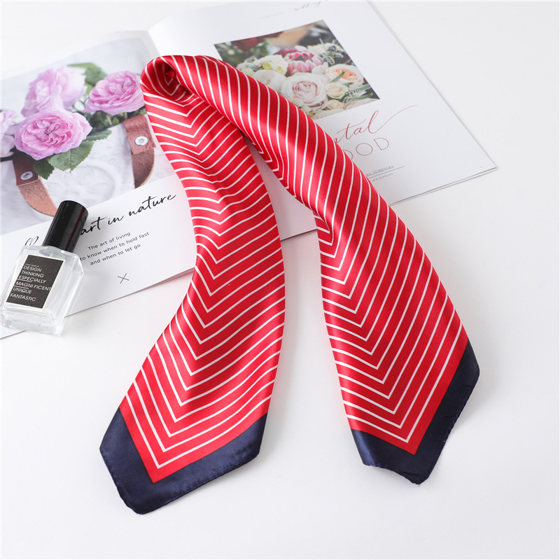 Luxury Stripe Silk Square Scar - Silk Tie Striped recensie en prijs