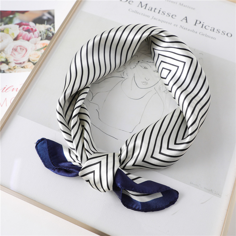 Luxury Stripe Silk Square Scar - Silk Tie Striped recensie en prijs
