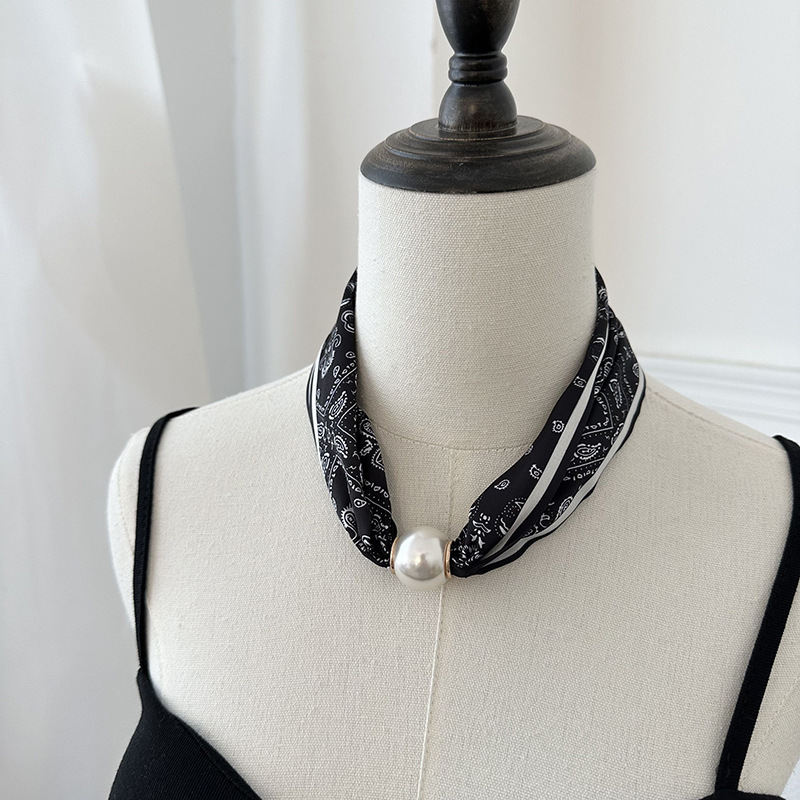 Printed Silk Scarf with Magnet - Silk Neck Scarf recensie en prijs