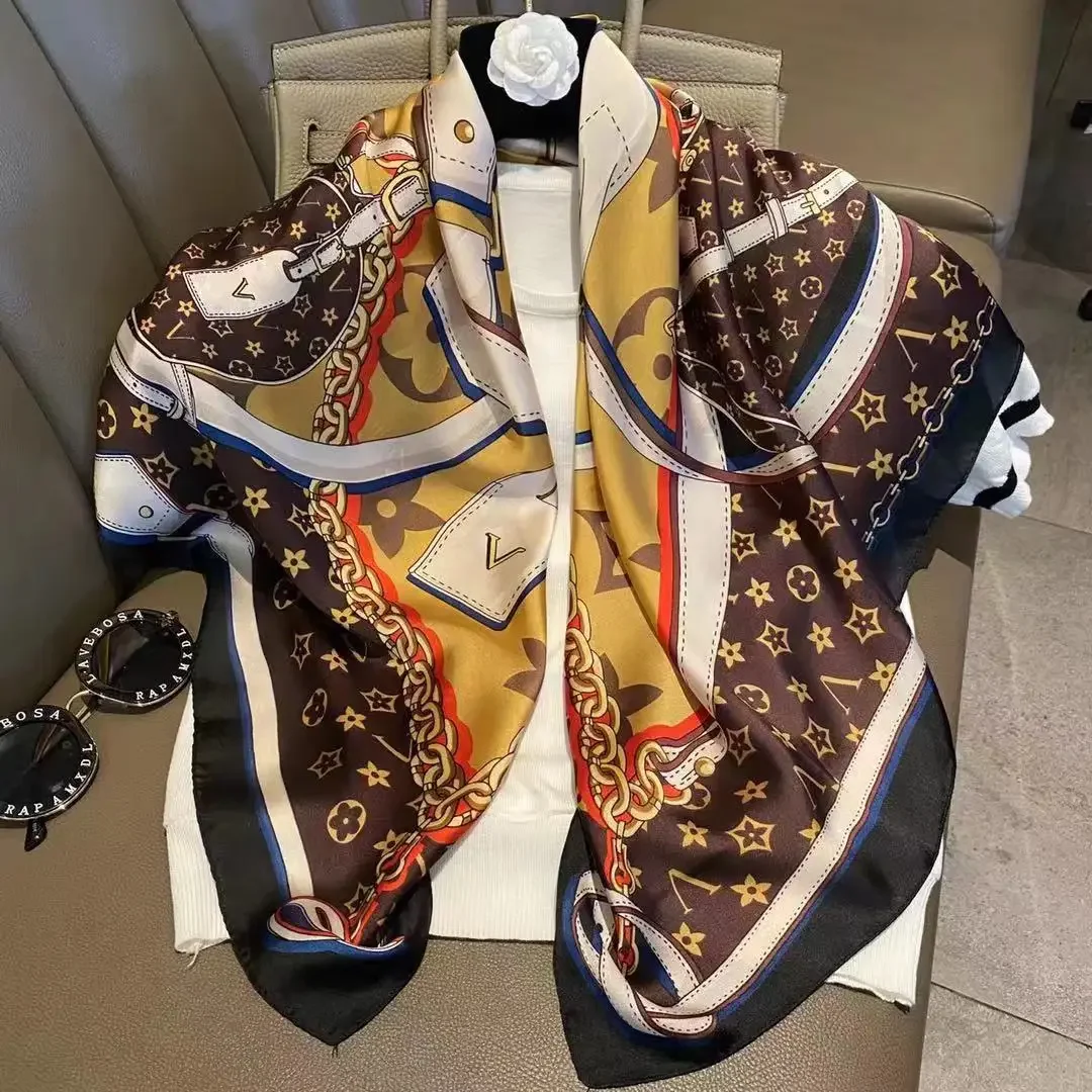 Light luxury 90 Silk scarf imi - Silk Tie Striped recensie en prijs