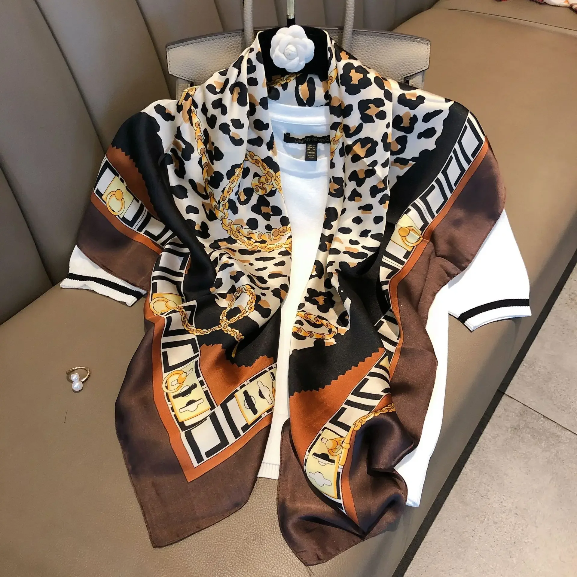 Light luxury 90 Silk scarf imi - Silk Tie Striped recensie en prijs